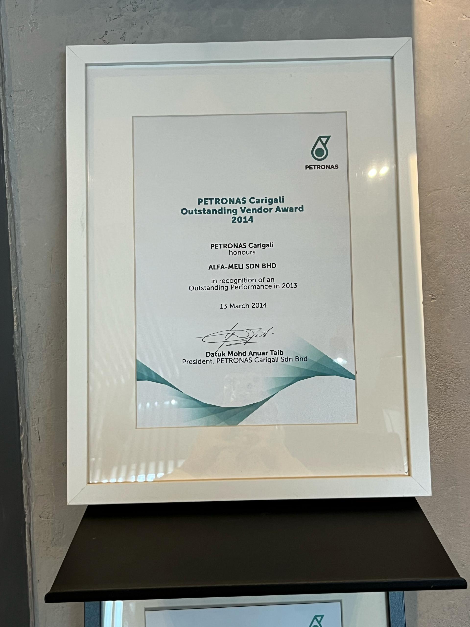 Petronas CariGali Outstanding Vendor Award 2013